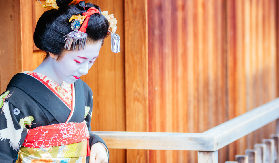 Young Maiko Geisha in Kyoto Japan / Chris Putnam